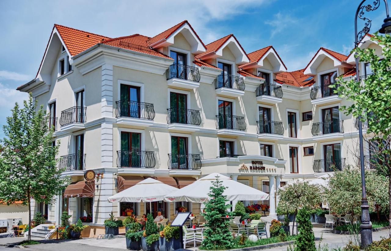 Radsor Hotel Rîşnov Extérieur photo